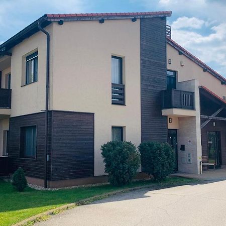 Ipari Park Panzió Hotel Szolnok Exterior foto
